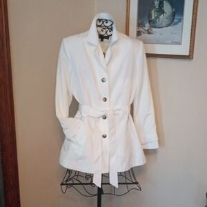 White Trench Coat with Structured Silhouette and Matching Belt